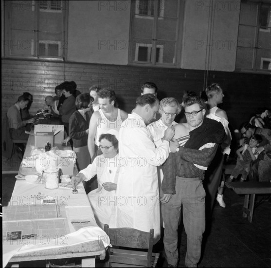 Public pock vaccination programme, Schaffhausen 1962.