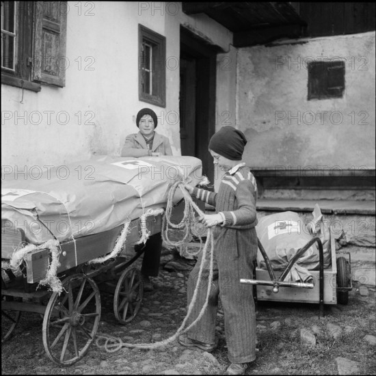 The 2000th donated bed of the Red Cross, 1957.