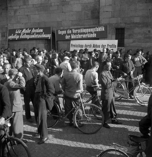 Demonstration of construction worker in Zurich, 1947.