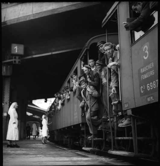 Deportee; return home; 1945.