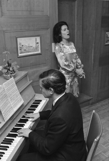 Ringier Bilderdienst: company festivity, 1971.