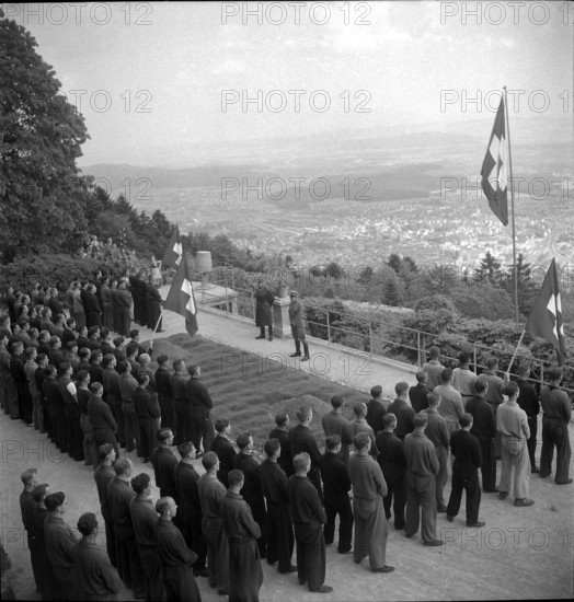 Participants of a leader course of volunteer pre-instruction which is the forerunner to the organisation Jugend und Sport created later.