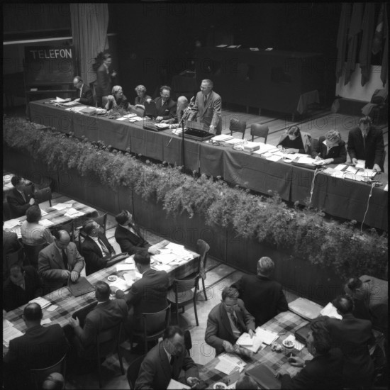 SPS party convention on 44 hours week, 1958.