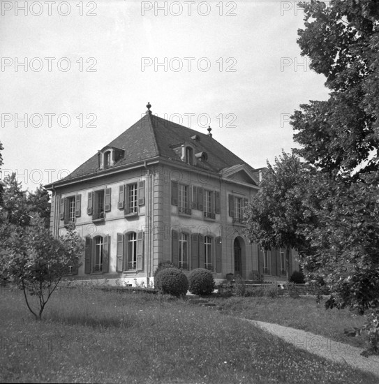 Geneva: Villa Les Terasses; 1955.