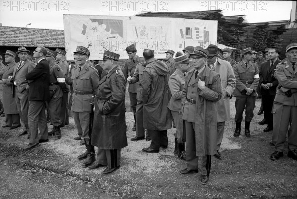 Military representatives at civil defence training, 1968.