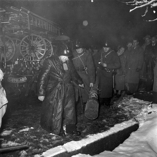 Civil defence training in Thoune, 1958.