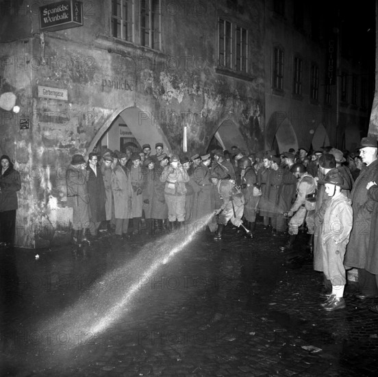 Civil defence training in Thoune, 1958.