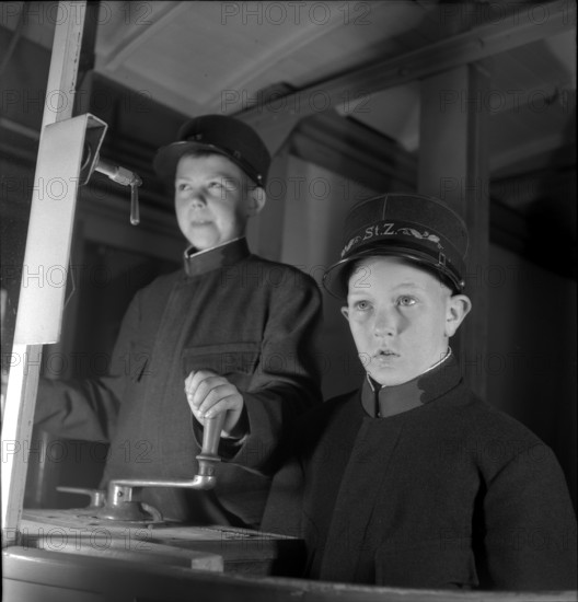 School theatre in support of the Swiss donation, 1945.