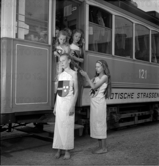 School theatre in support of the Swiss donation, 1945.