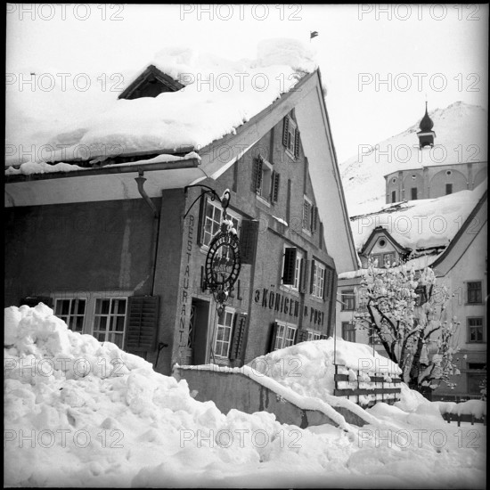 Avalanche in Andermatt; Restaurant 3 Konige; 1951.