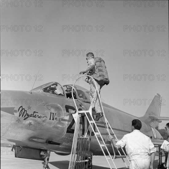 Army testing Dassault MD 452 Mystere IV A, Kloten 1956.