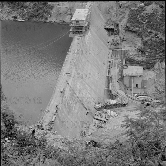 Building site Le Day dam 1954.
