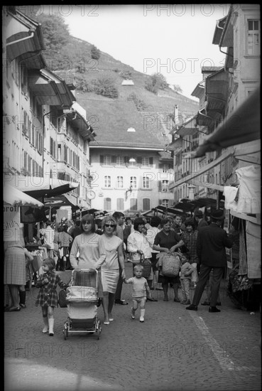 Women and children at market in Lenzburg 1966.