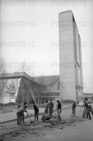 Bienne, the new built congress hall; 1965.