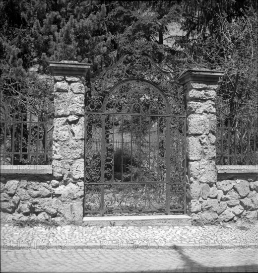 Wrought-iron door in Guarda; Lower Engadine ; 1942.