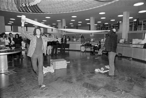 First theatre for companies in Switzerland, 1972.