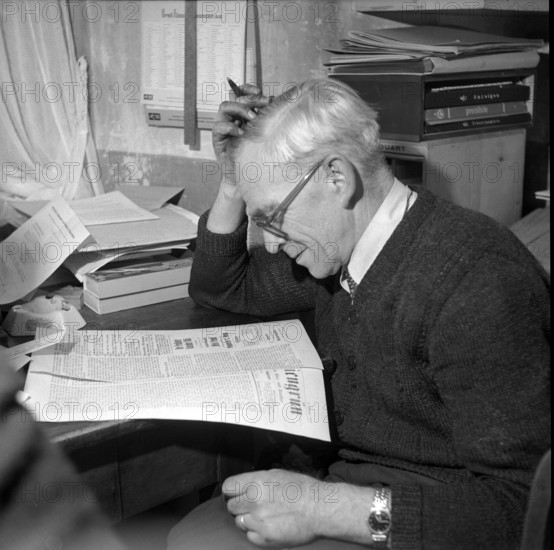 Local paper Echo vom Maiengrun: smallest newspaper of Switzerland, 1954.