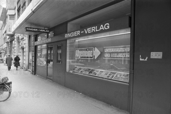 Shop window Ringier publisher: Schweizerische Allgemeine Volks-Zeitung (SAVZ), 1973.
