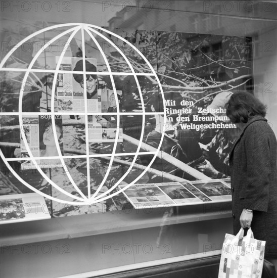 Shop window Ringier publisher: Schweizerische Allgemeine Volks-Zeitung, 1965.