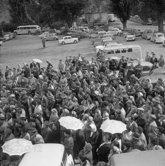 Vines war in Wallis: protest rally, 1961.