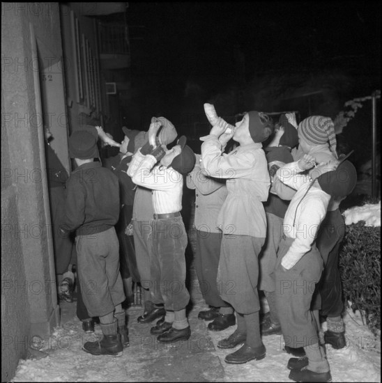 Children celebrating the end of the school semester in 1950.
