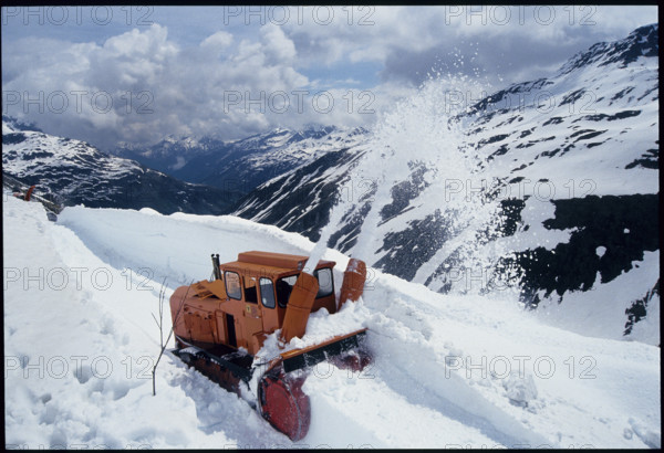 Clearing the snow on the Furka Pass 1994.