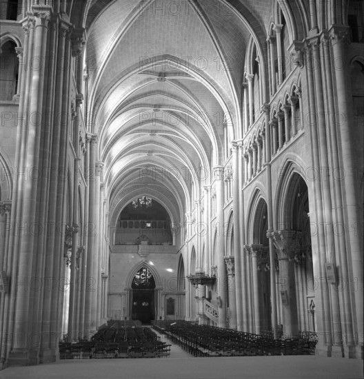 Lausanne cathedral, nave 1949.