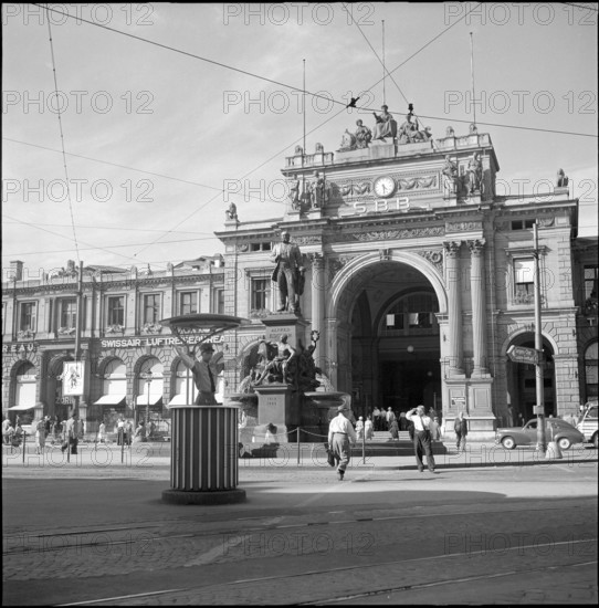 Zurich Main Station, 1952.