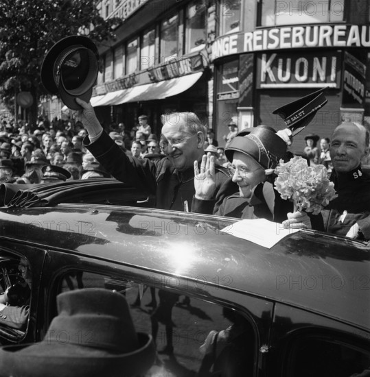 Fiest of the Ascension with General Carpenter of the Salvation Army, 1945.