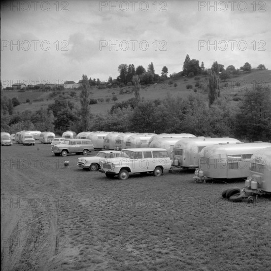 280 American people make a stop over on their trip through Europe and Africa in Geneva.