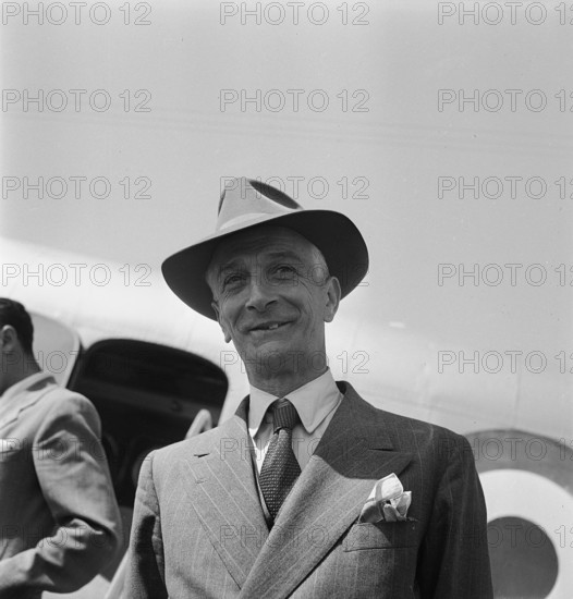 Arrival of Antonio Segni in Cointrin, around 1955.