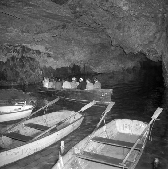 The subterranean lakes of Saint Leonard were discovered in 1943, made accessible 1949 and have developped to an important spot for tourists all over the world since then.