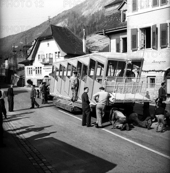 New wagon of the Tessenberg cable railway, 1949.