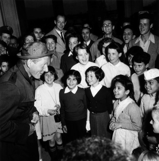 Danny Kaye with Swiss children in Geneva in 1956.