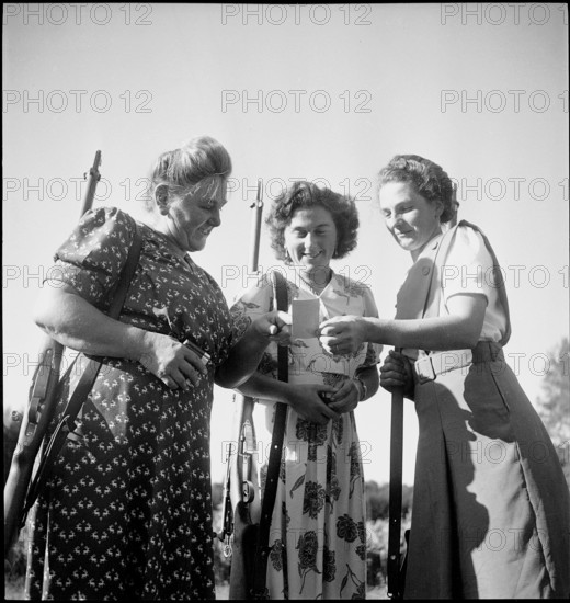 Women's shooting competition in Urdorf, 1947.