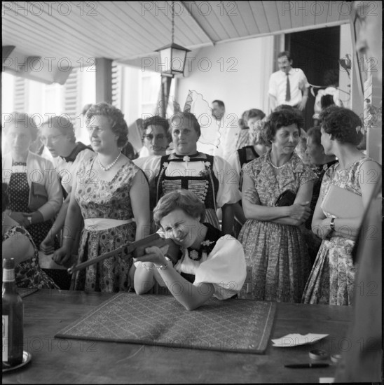 Women's shooting competition in Langau Emmental 1959.