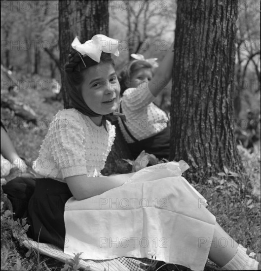 Girls at spring festival in Vico Morcote, 1942.