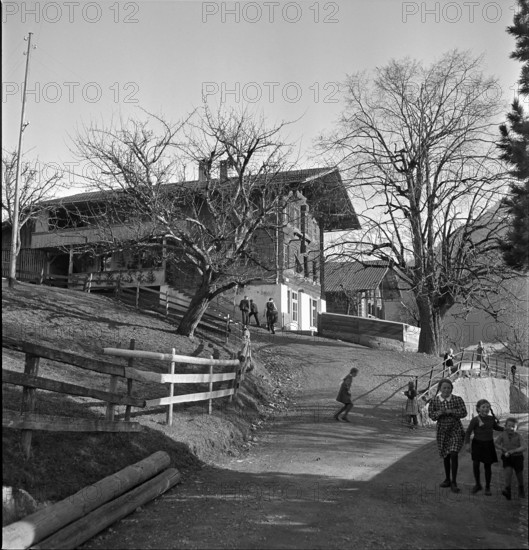 Pupils celebrating the end of the school year, 1943.