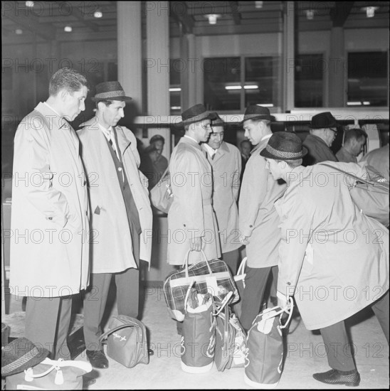 Football WC 1962: Swiss national team departing for Chile.