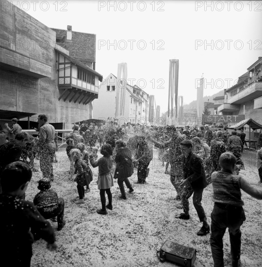 Baden, opening of Schlossberg tunnel, confetti battle; 1965.