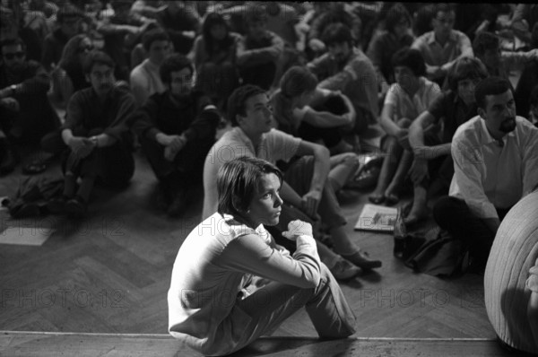 Plennary session, action for autonomous youth centre; Zurich 1968.