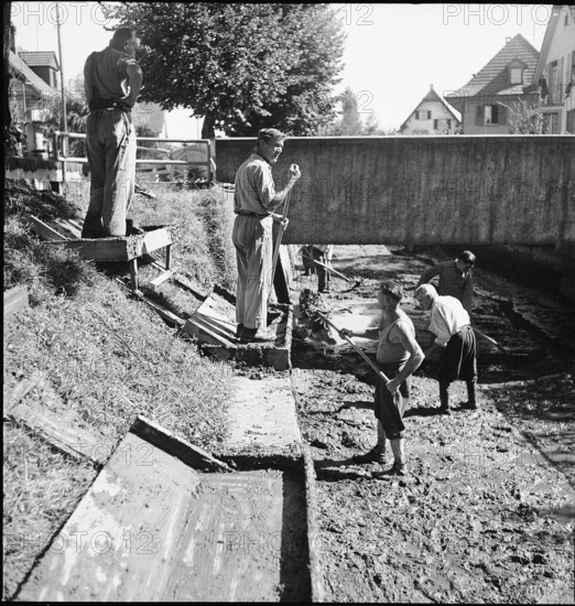 River bed is cleaned, Aarau 1944.