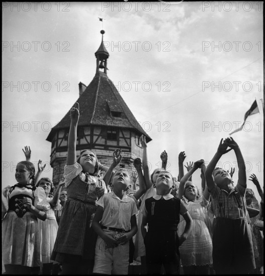 Public festival at the Munot in Schaffhausen, 1940.
