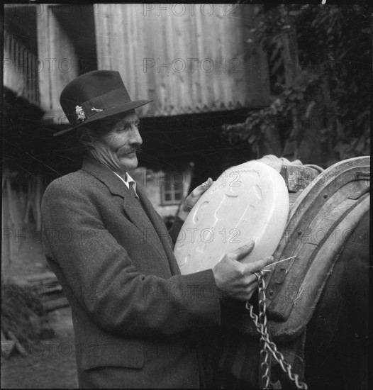 Cheese donation in Vissoie, Valais 1941.