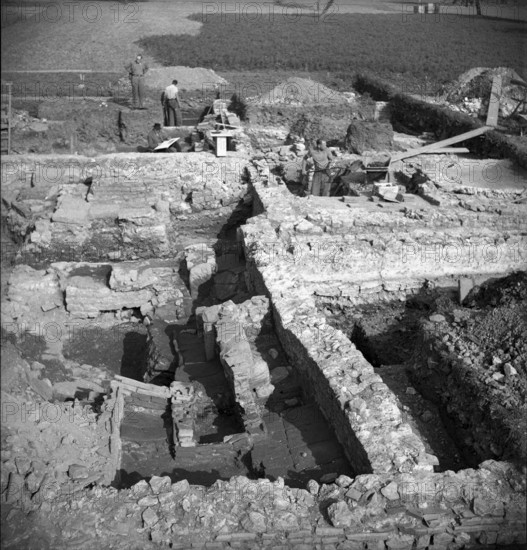Excavations in Augusta Raurica, 1948.