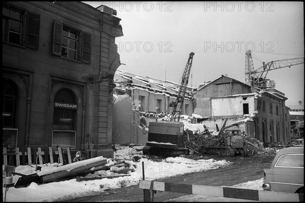 Demolition of the old Train Station Bern, 1968.