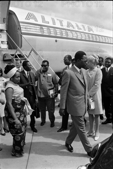 General Mobutu: arrival at the Geneva airport, 1968.