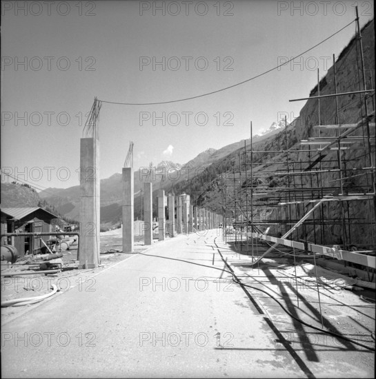 Building site: road to Grand-Saint-Bernard 1963.