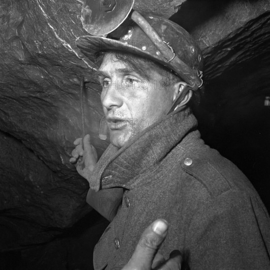 Rescue operation to save the Holloch grottos explorers, 1952.