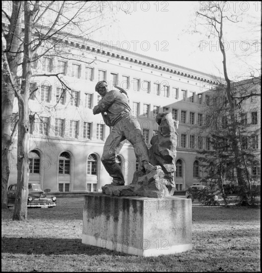 Bureau International de Travail (BIT), 1948.